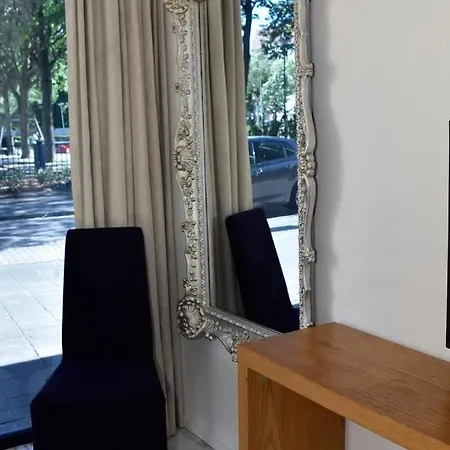 010 Center Hotel apartamentowy 3*