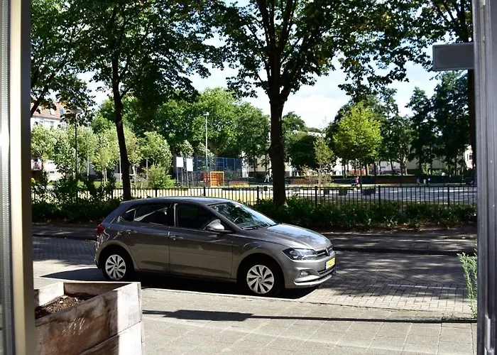 010 Center Aparthotel