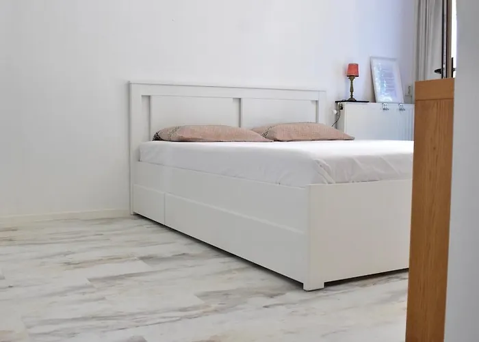 010 Center 公寓式酒店